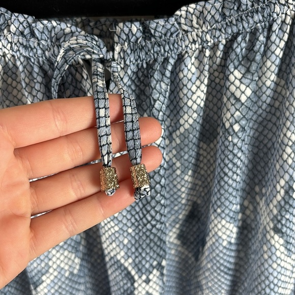 White House Black Market 3Q Snake Print Hi Lo Boho - Picture 4 of 9